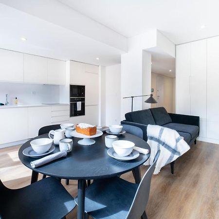 Lusiadas 53 2ºd - Beautiful Two-Bedroom Apartment Lisboa المظهر الخارجي الصورة