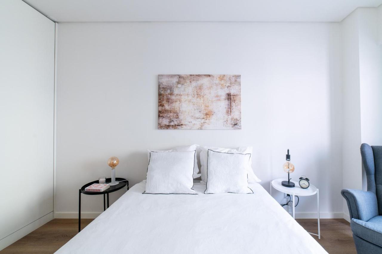 Lusiadas 53 2ºd - Beautiful Two-Bedroom Apartment Lisboa المظهر الخارجي الصورة