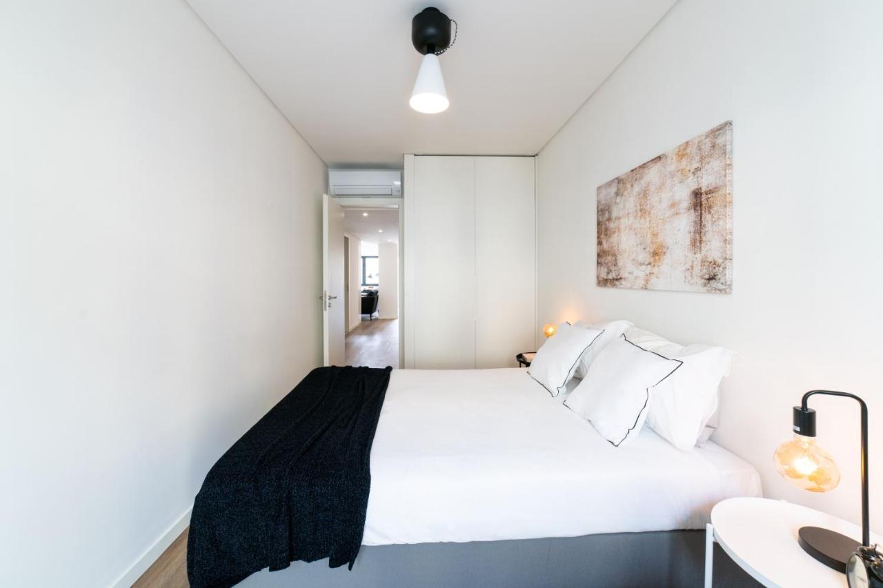 Lusiadas 53 2ºd - Beautiful Two-Bedroom Apartment Lisboa المظهر الخارجي الصورة