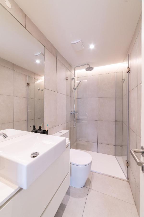 Lusiadas 53 2ºd - Beautiful Two-Bedroom Apartment Lisboa المظهر الخارجي الصورة