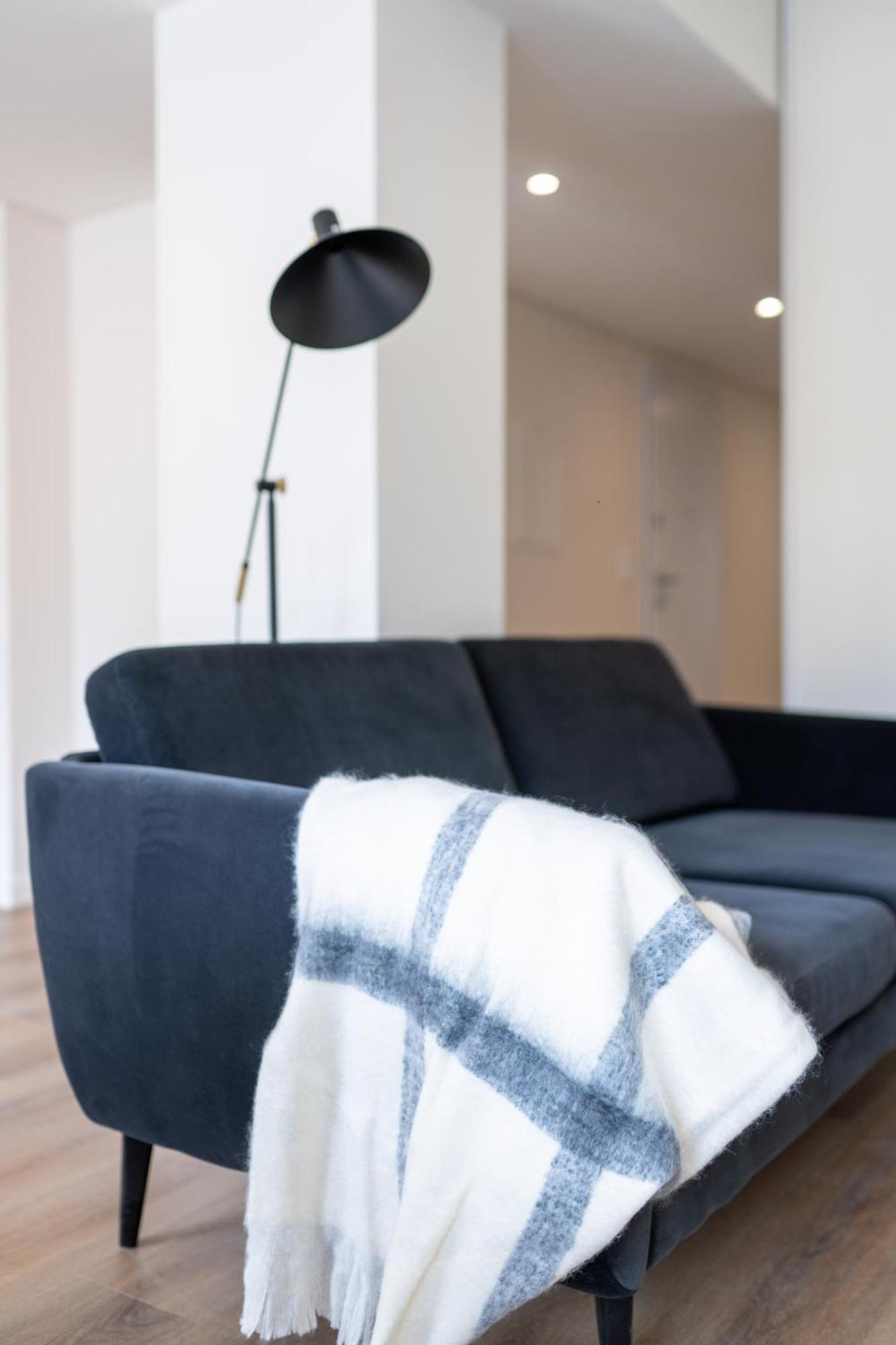 Lusiadas 53 2ºd - Beautiful Two-Bedroom Apartment Lisboa المظهر الخارجي الصورة